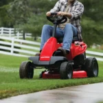 CRAFTSMAN R110 30-Inches 10.5 -HP Single cylinder Gas Riding lawn mower — product view 4