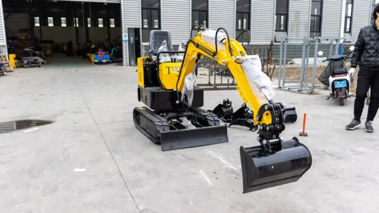 TYPHON 500mm Plain Mud Bucket Attachment for Mini Excavators — product view 3